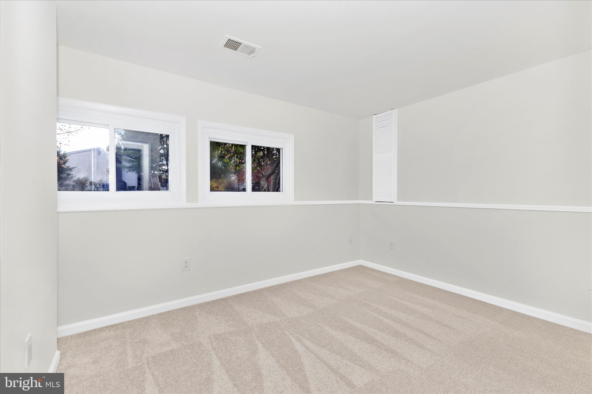 LONG REACH - Residential