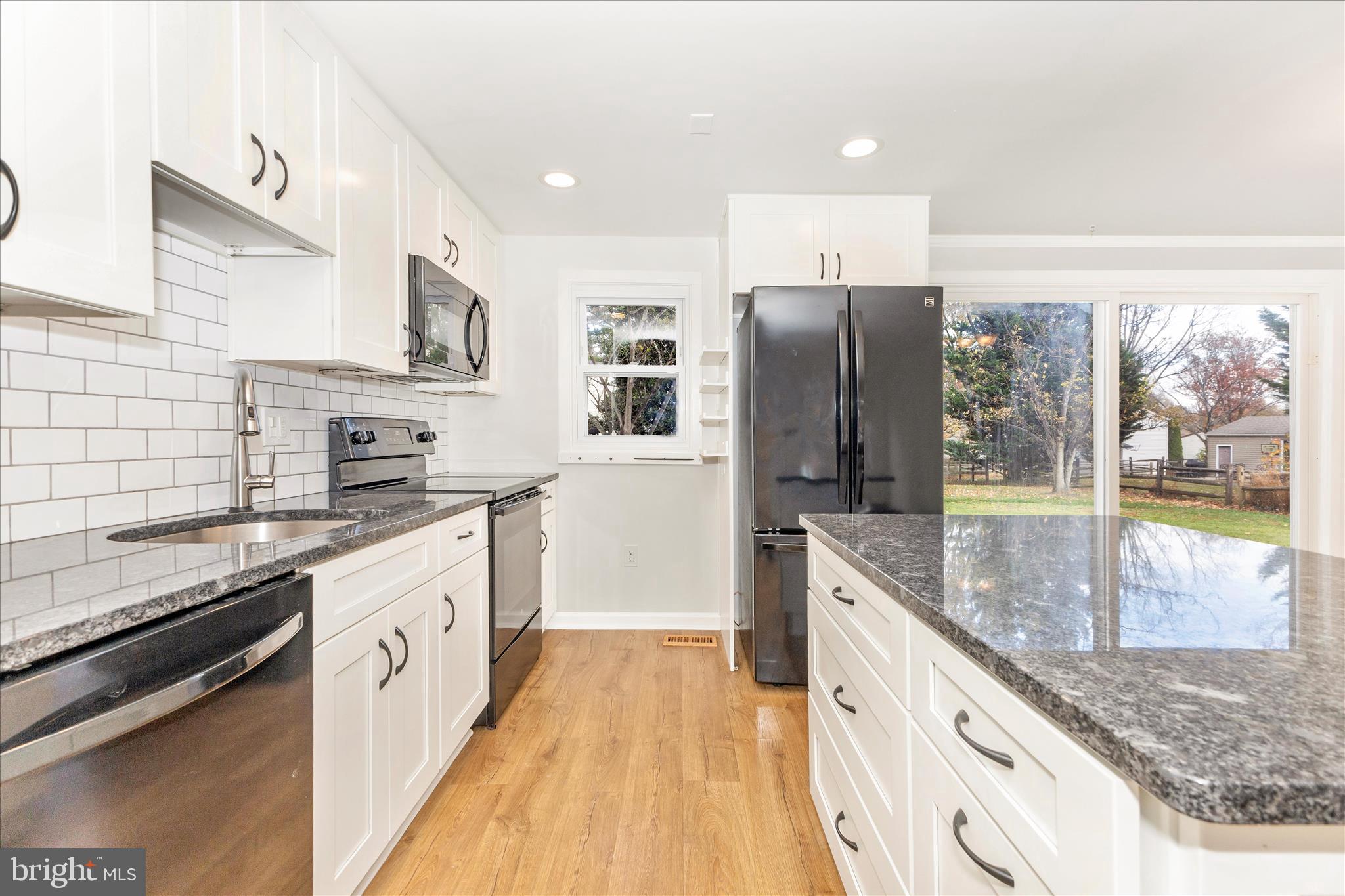 LONG REACH - Residential