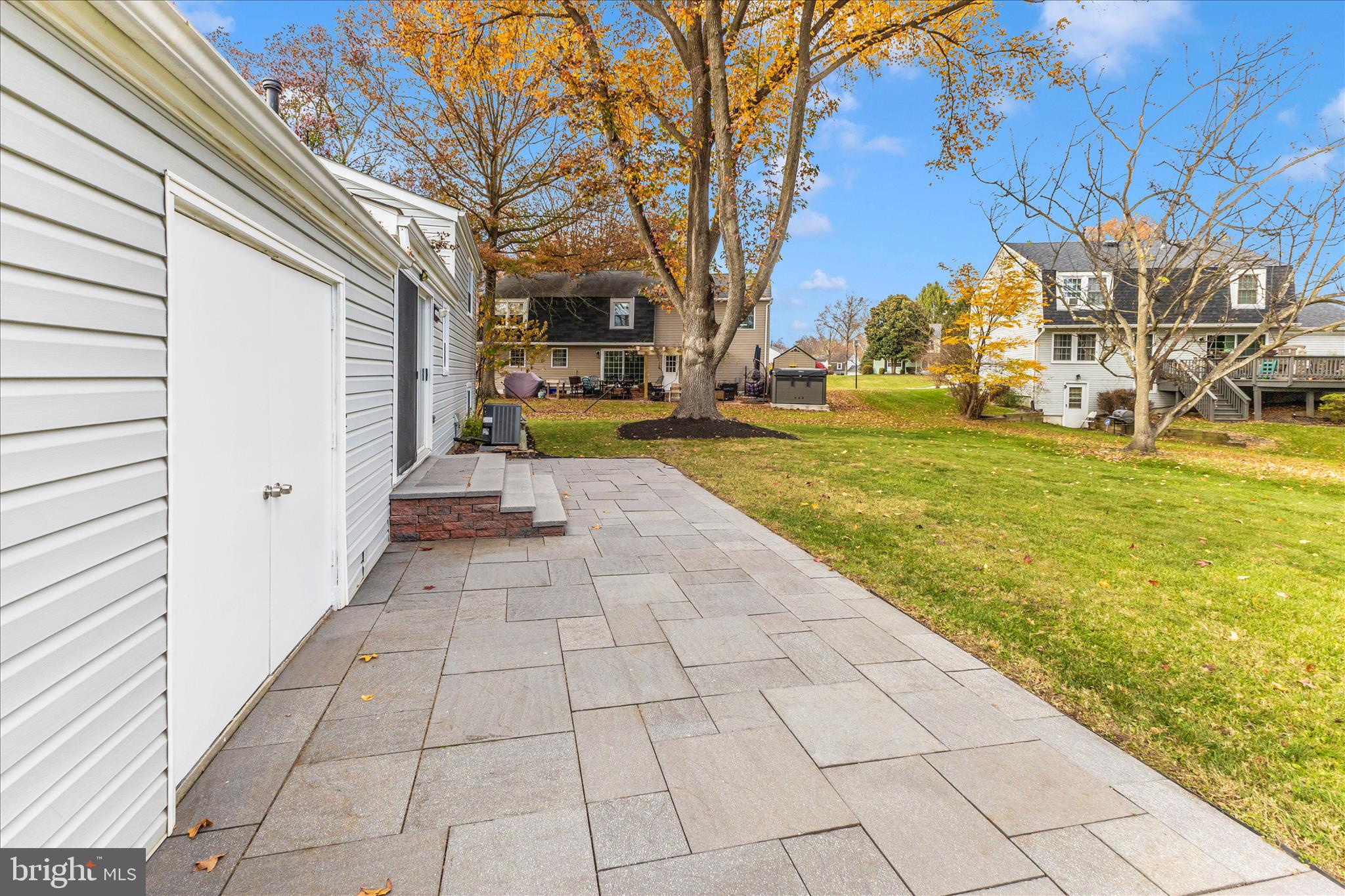 LONG REACH - Residential