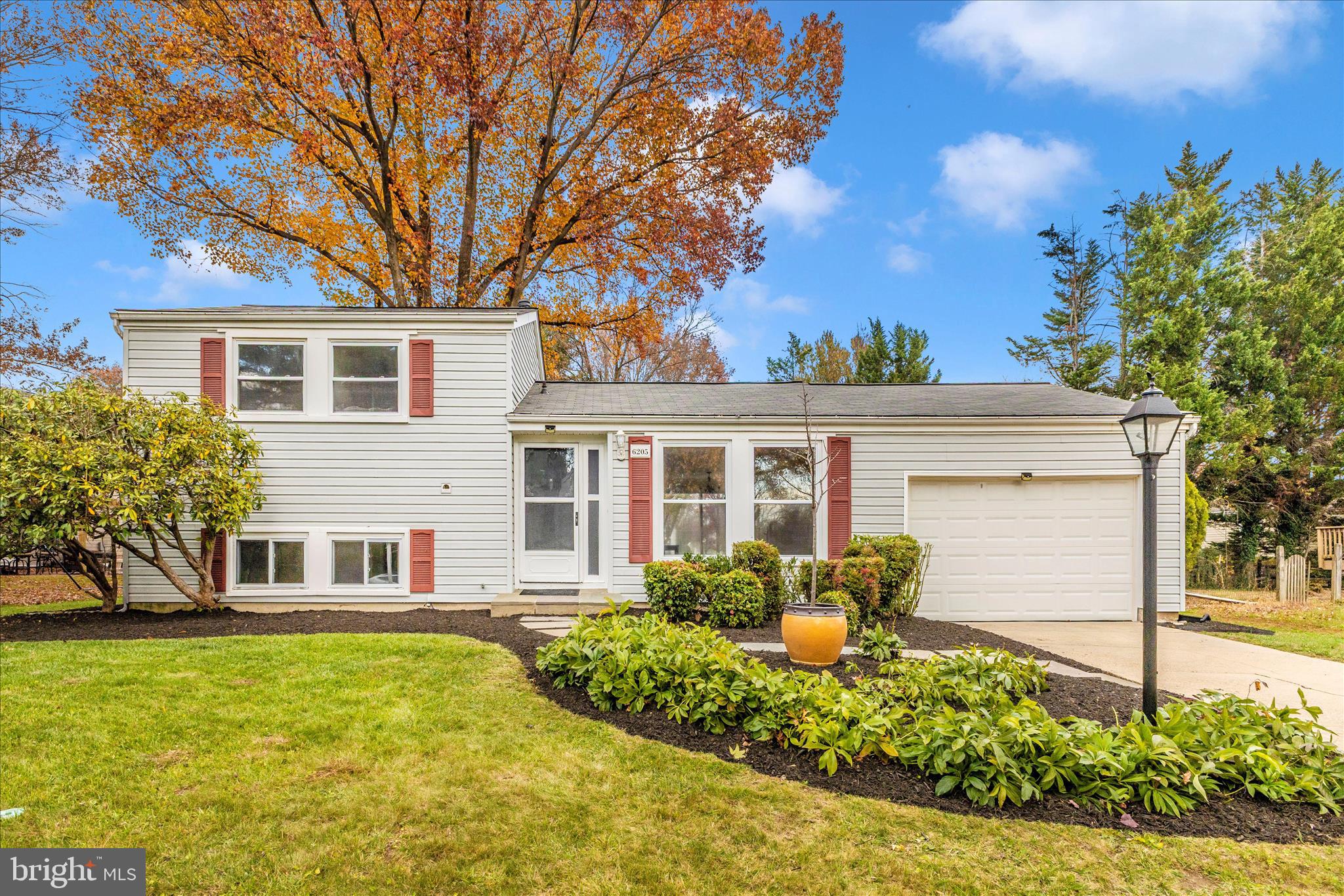 LONG REACH - Residential