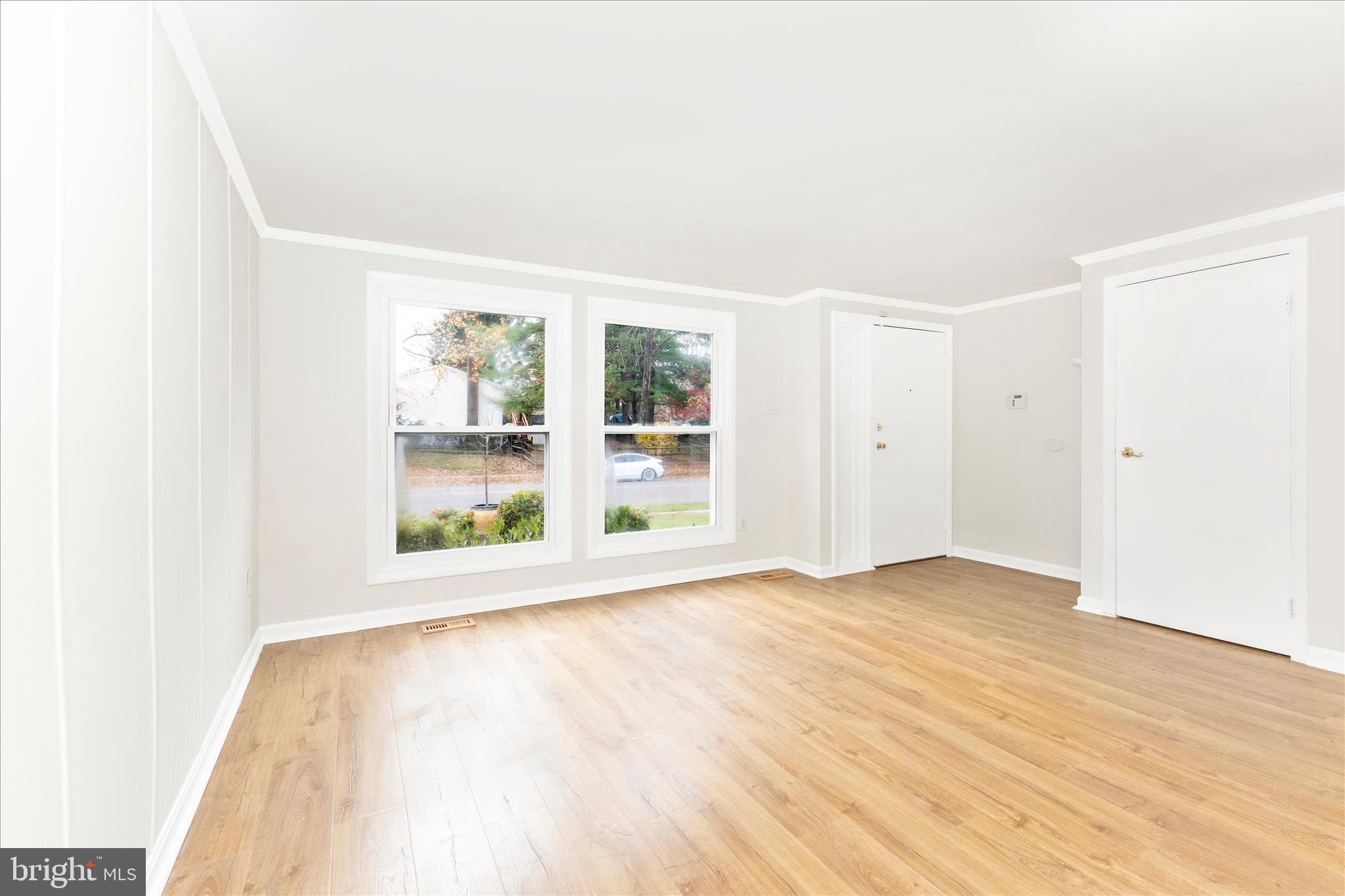 LONG REACH - Residential