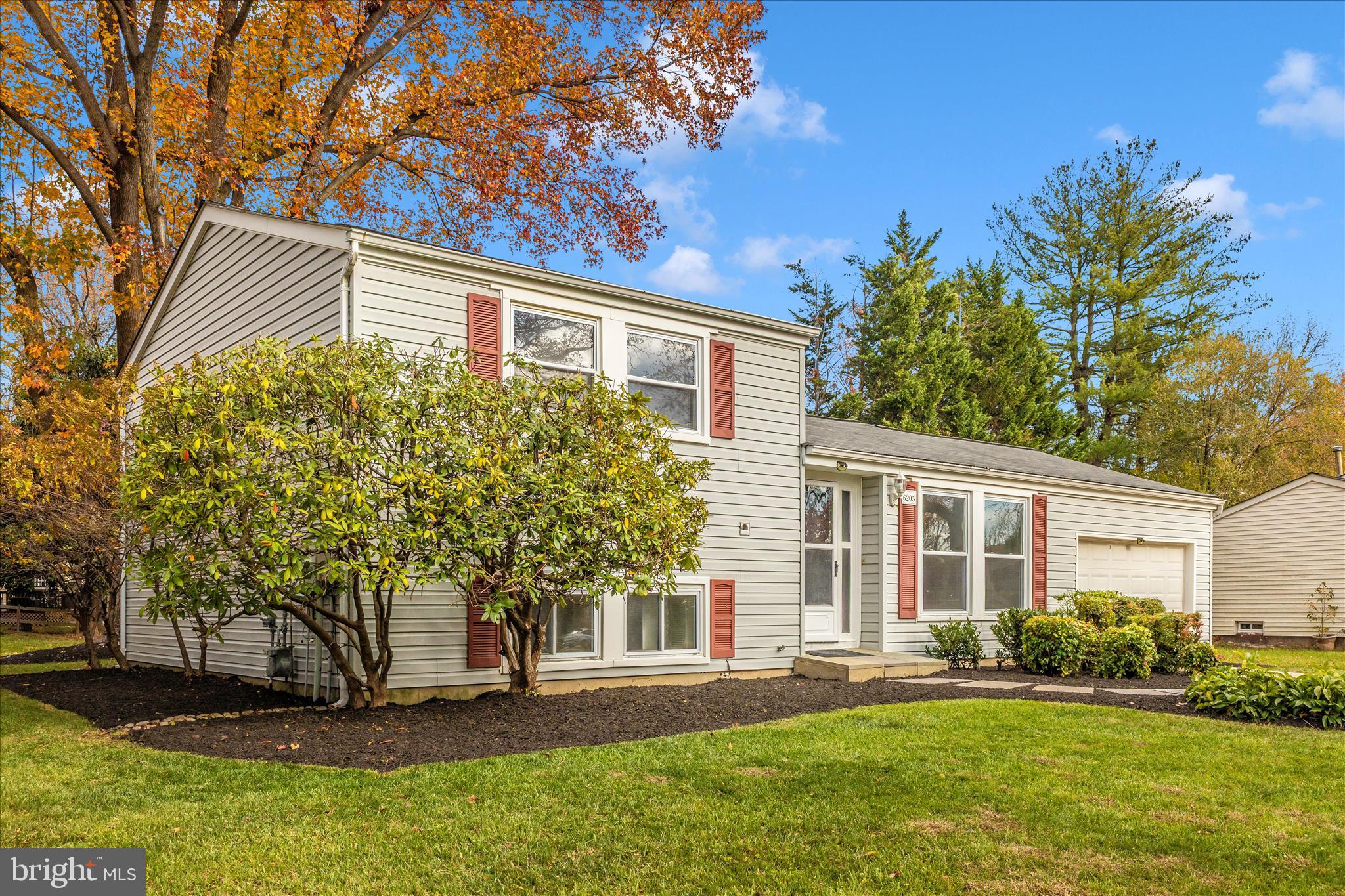 LONG REACH - Residential