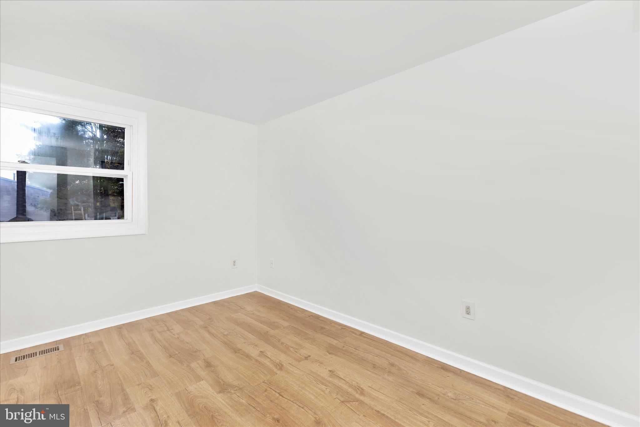 LONG REACH - Residential