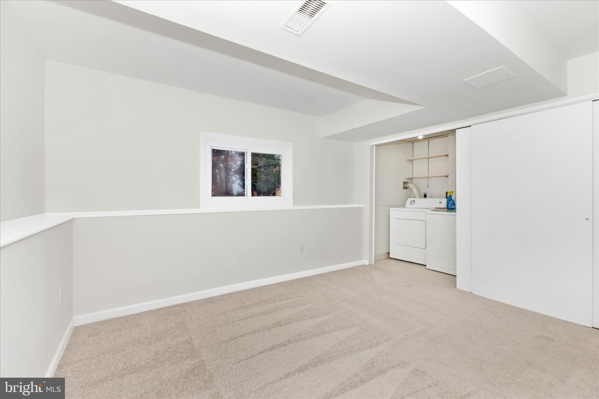 LONG REACH - Residential