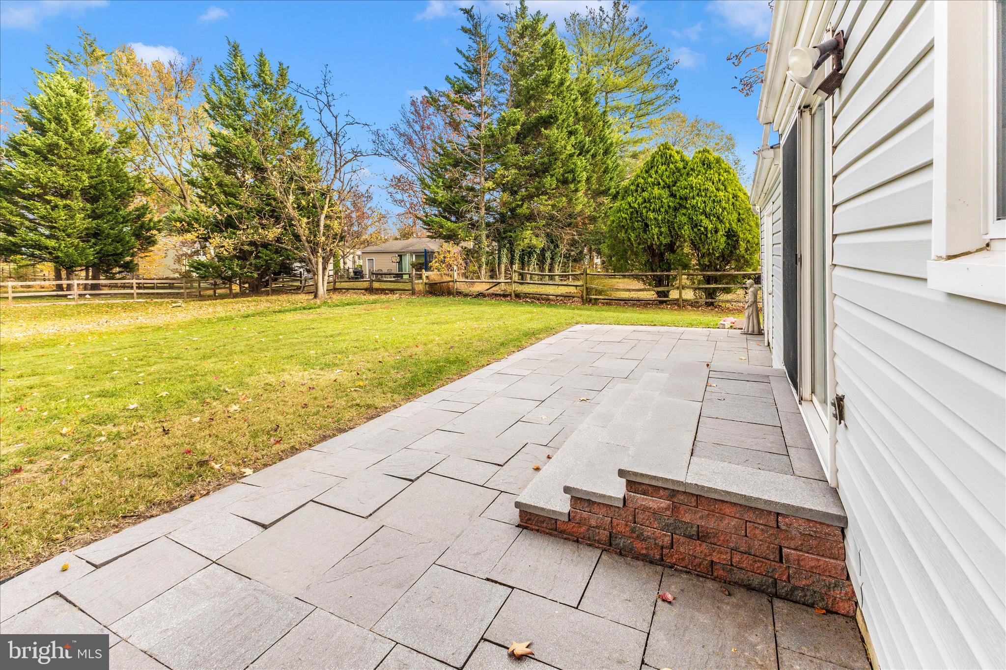 LONG REACH - Residential