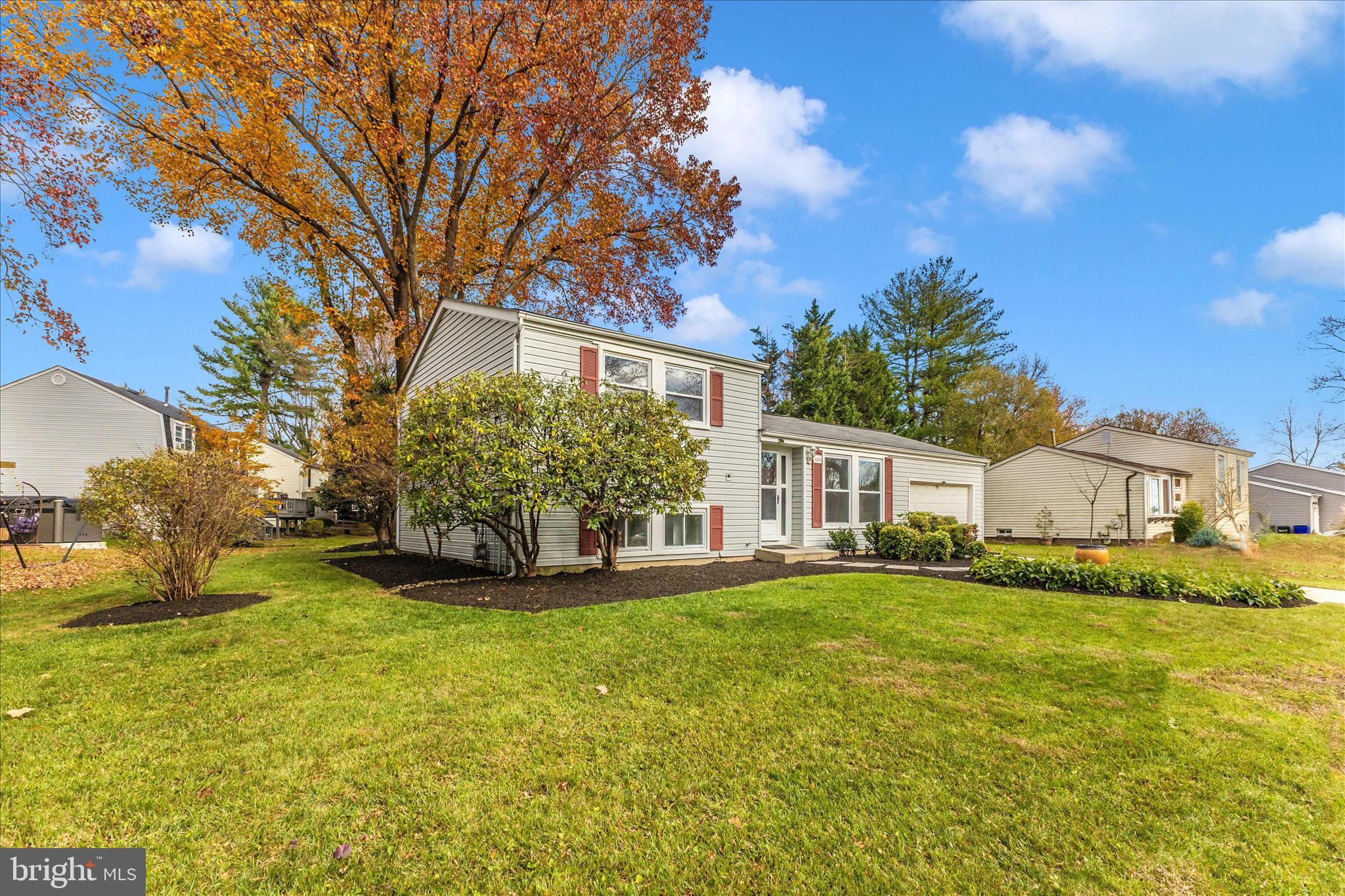 LONG REACH - Residential