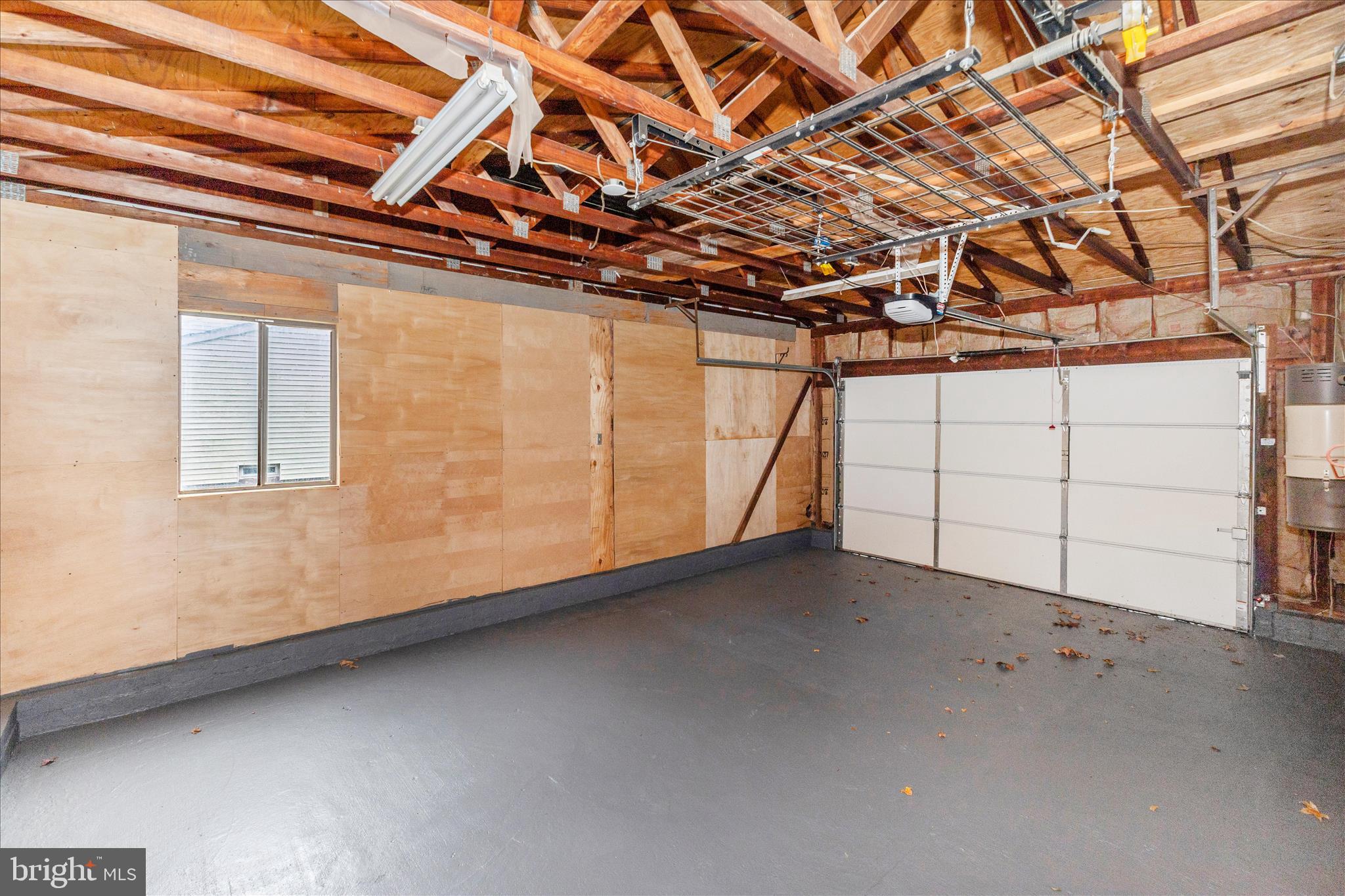 LONG REACH - Residential