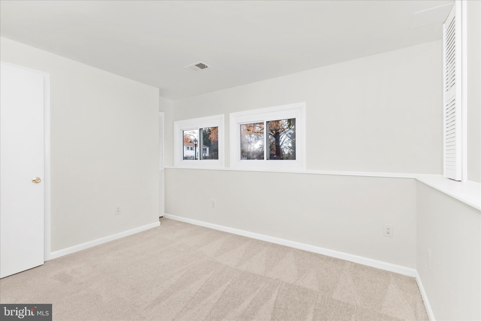 LONG REACH - Residential