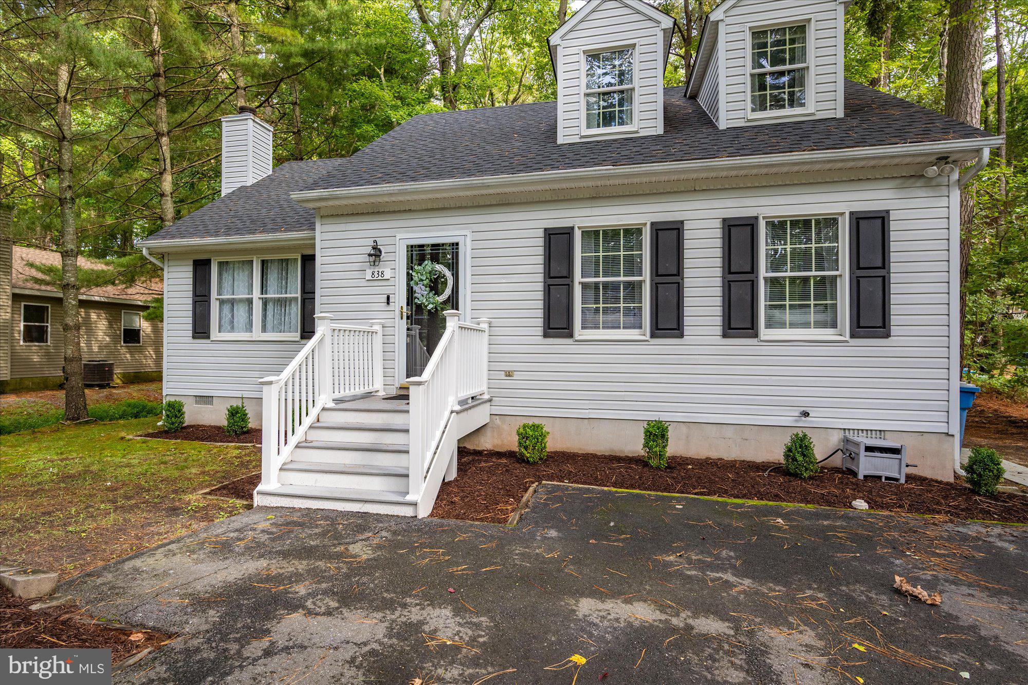838 OCEAN PARKWAY