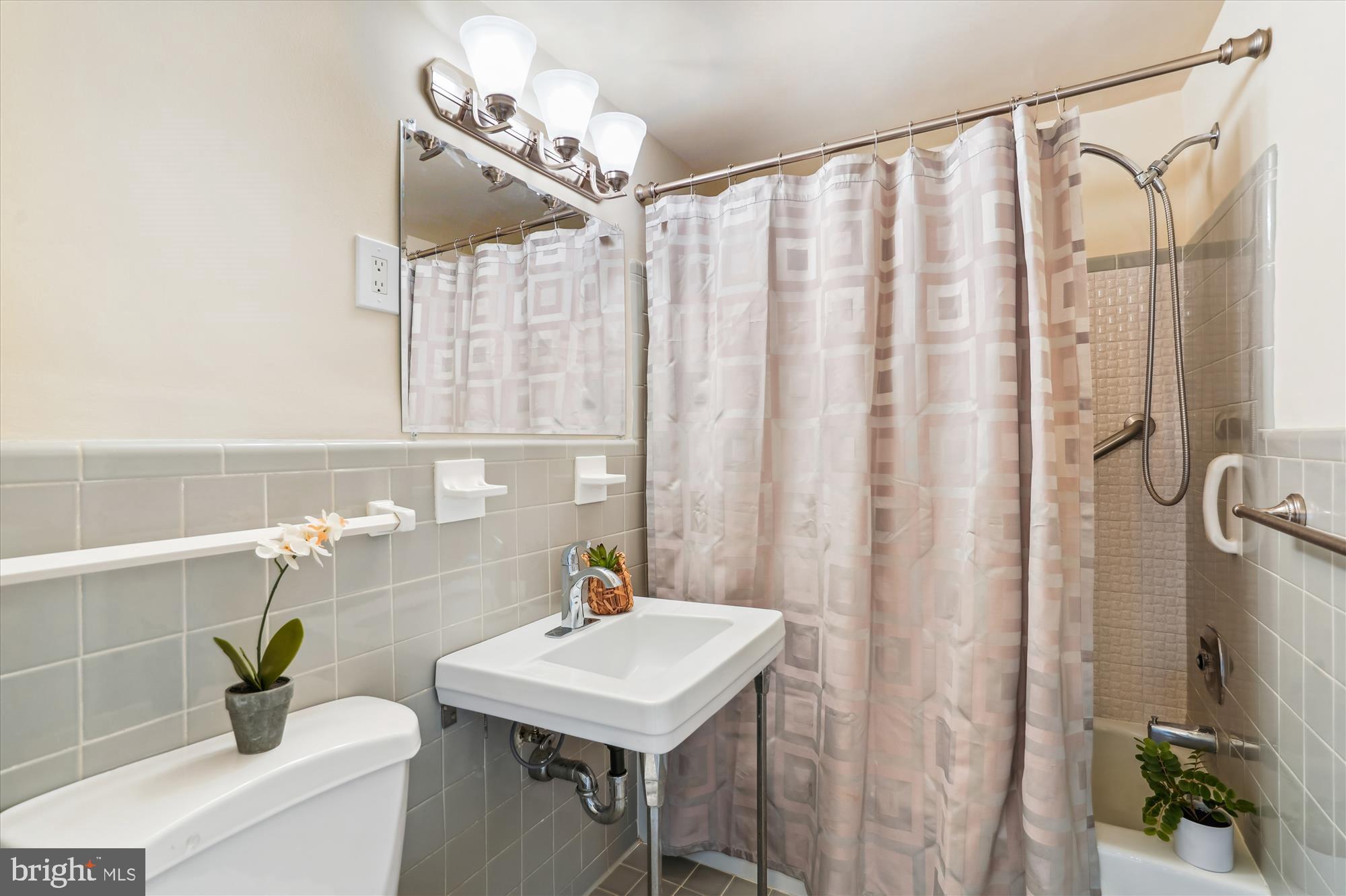 GROSVENOR PARK - Residential