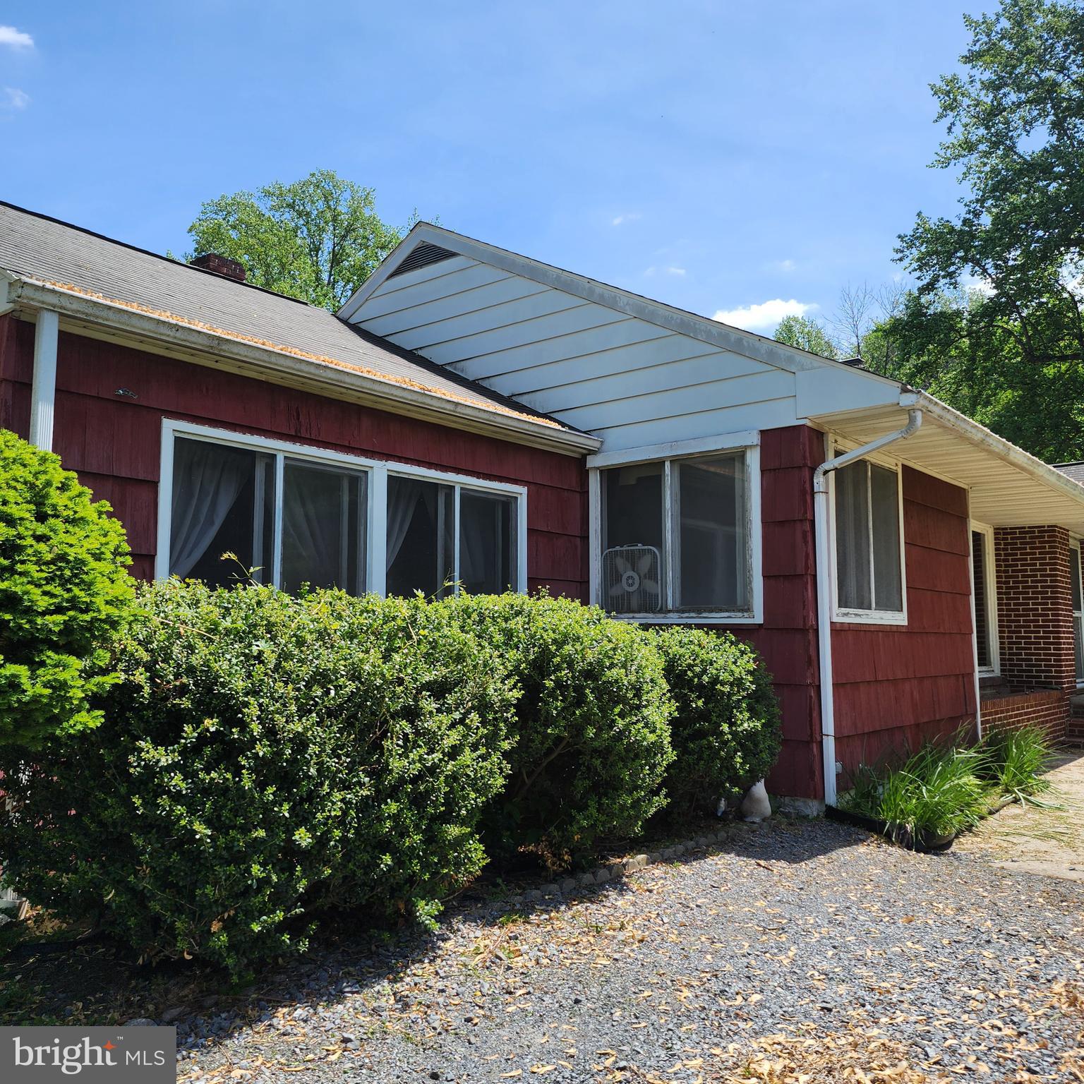 700 CANTERBURY ROAD