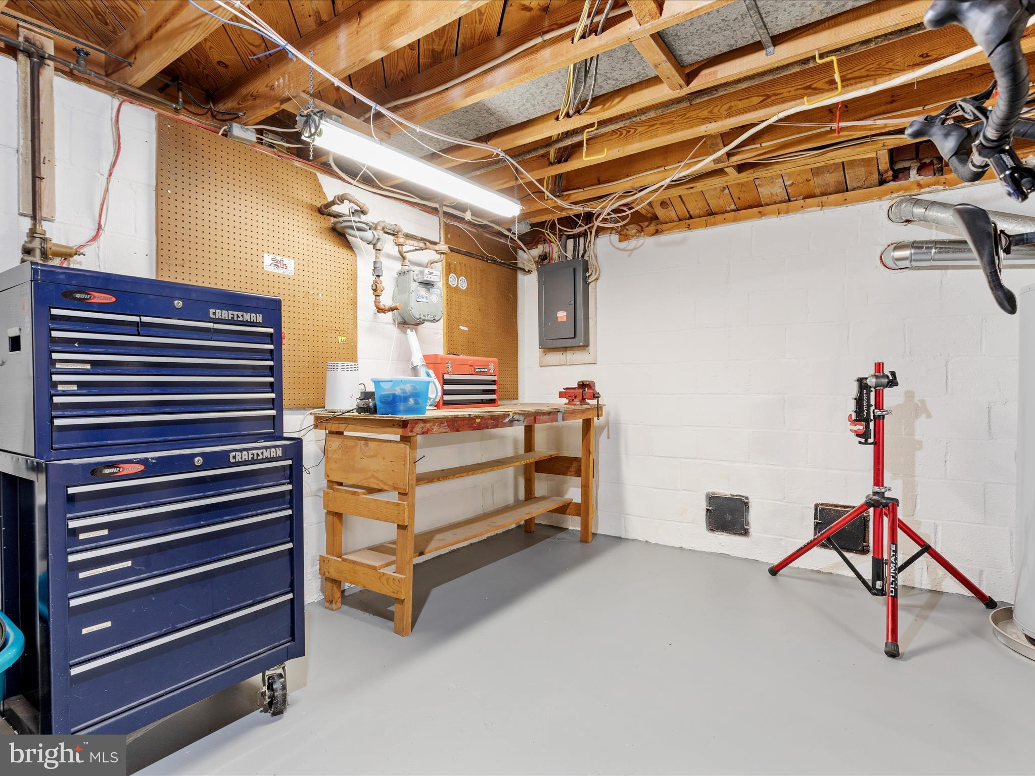 WEST SPRINGFIELD VILLAGE - Residential