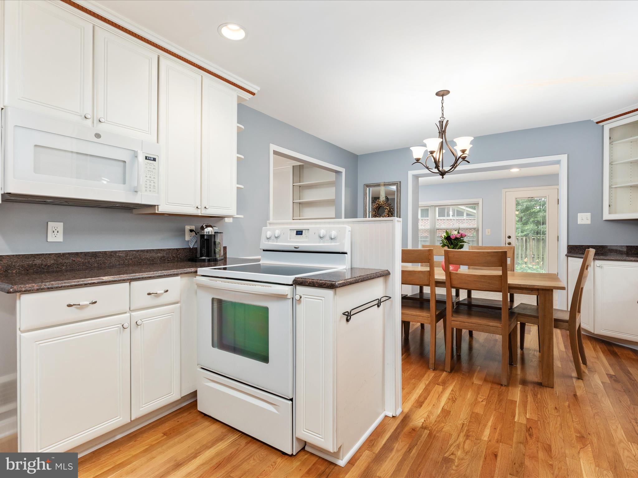 WEST SPRINGFIELD VILLAGE - Residential