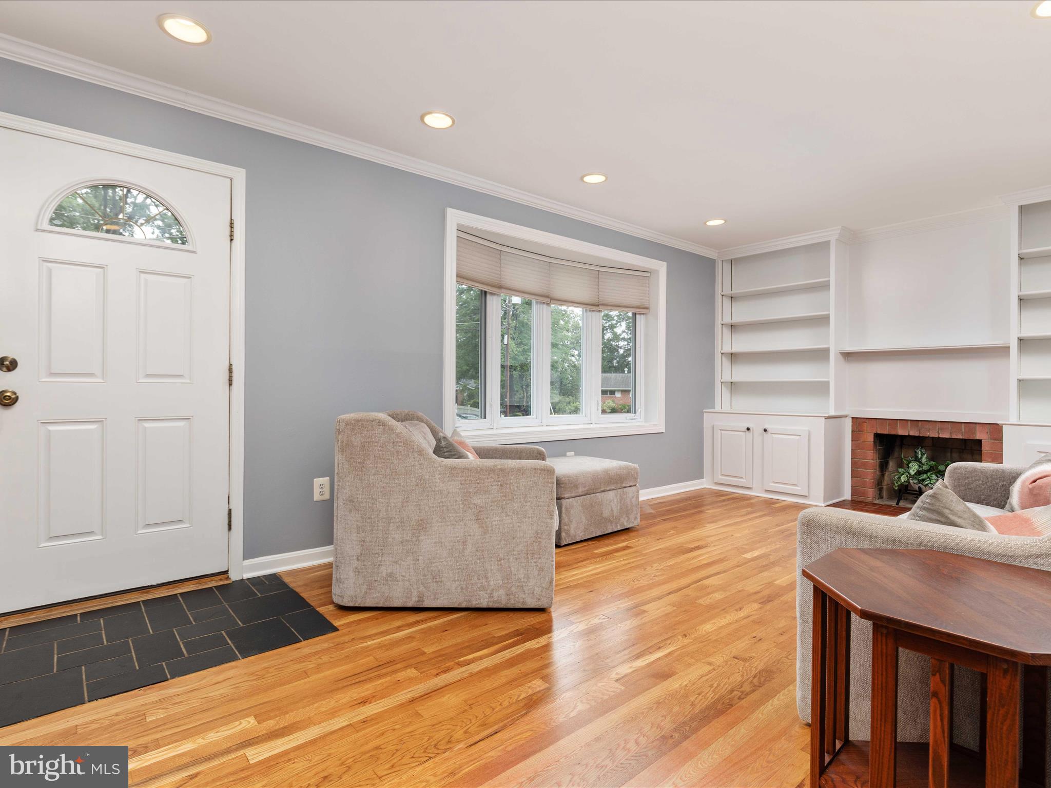 WEST SPRINGFIELD VILLAGE - Residential