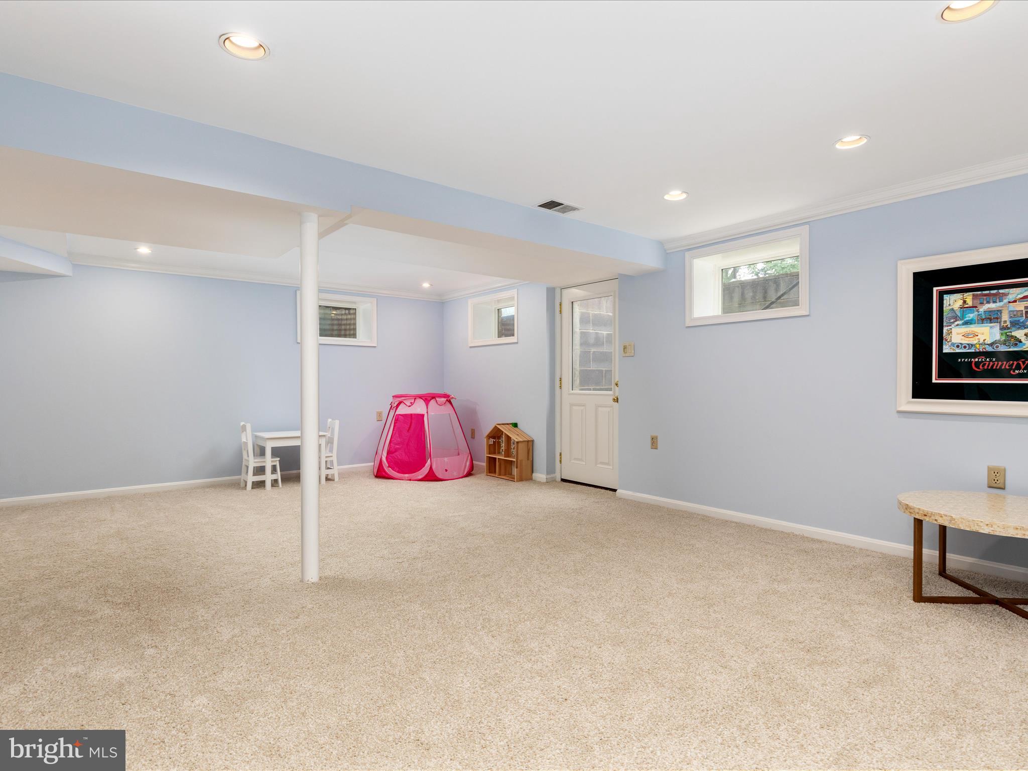 WEST SPRINGFIELD VILLAGE - Residential