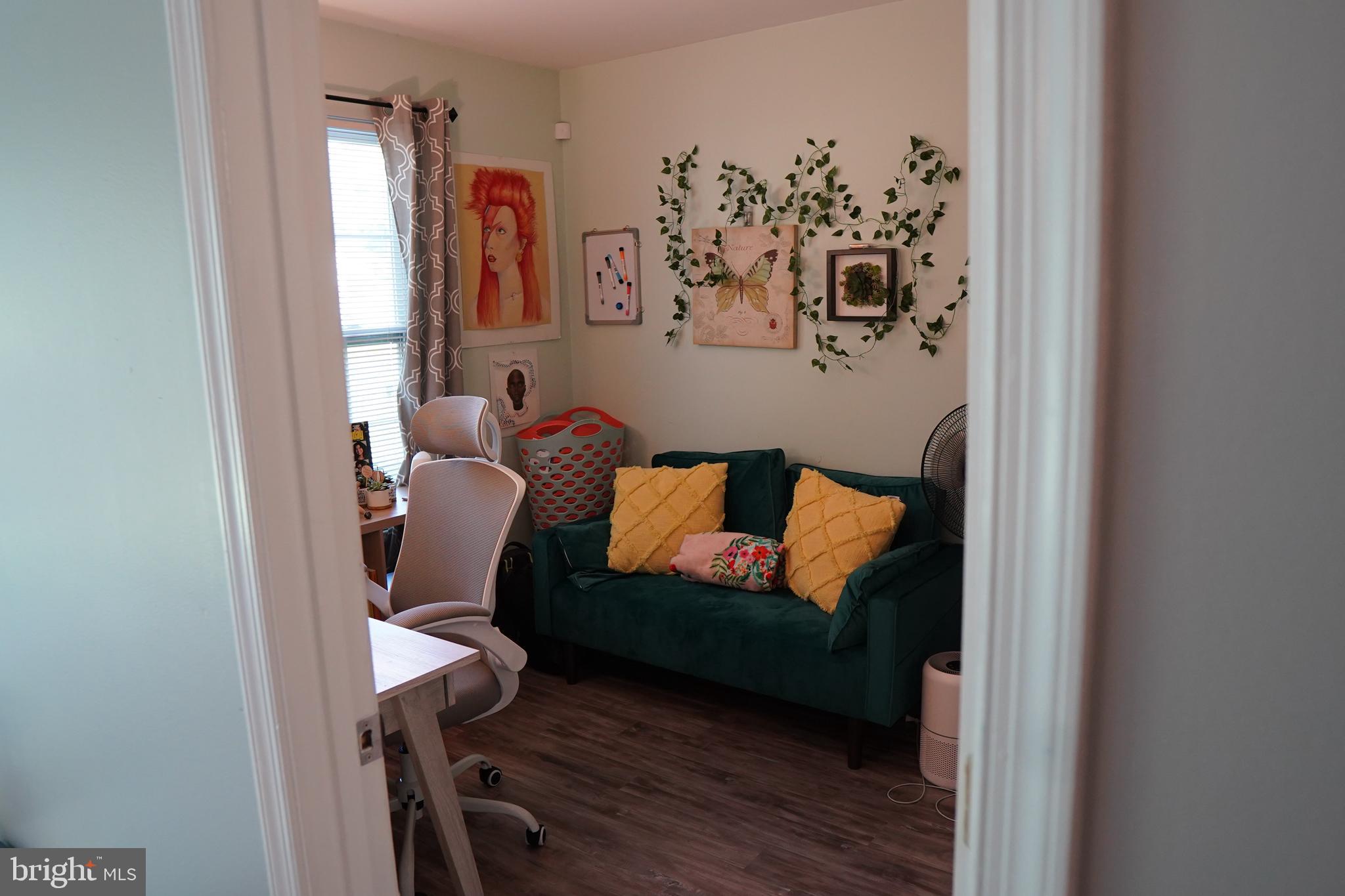 LONGMEAD CROSSING - Residential