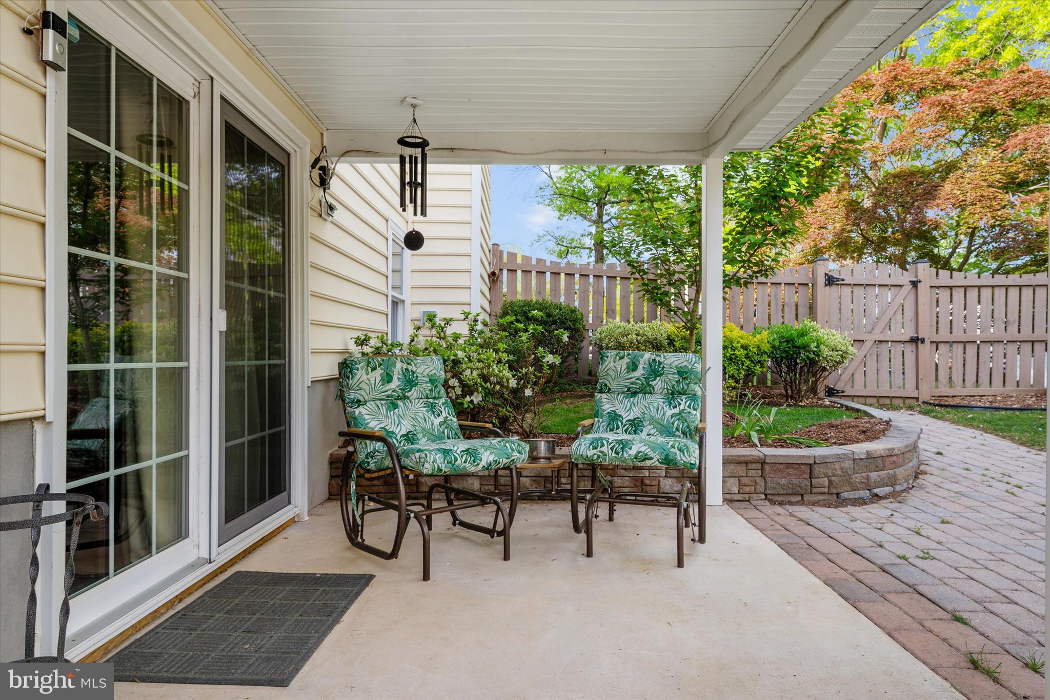 COLLEGE MANOR - Residential