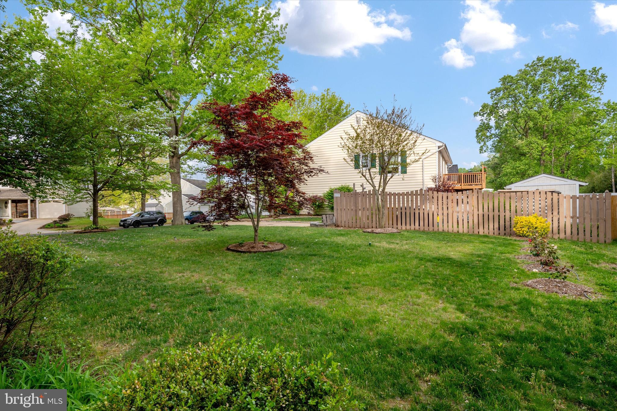 COLLEGE MANOR - Residential