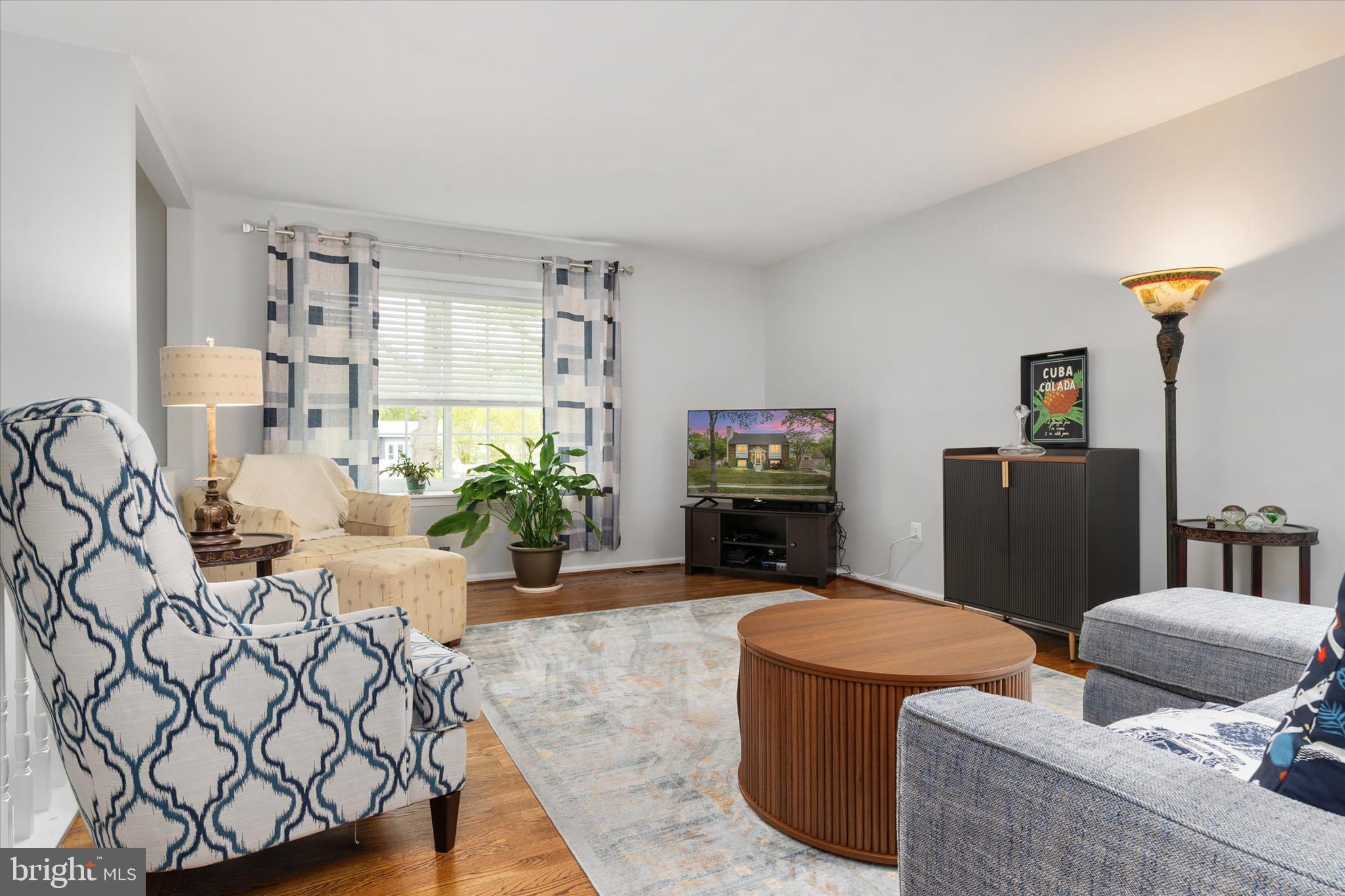 COLLEGE MANOR - Residential