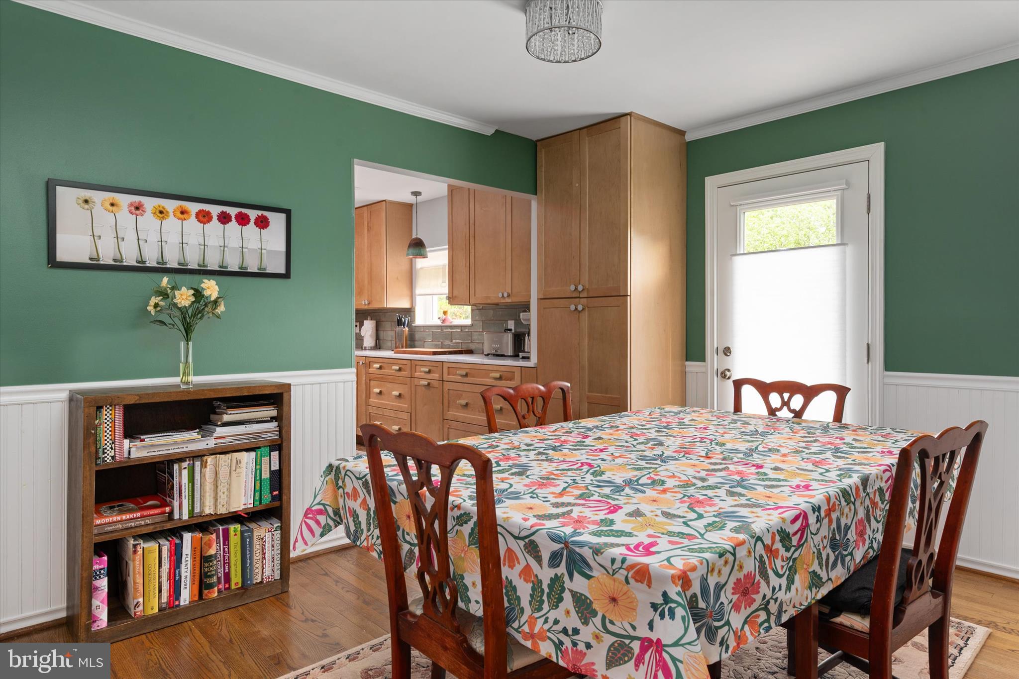 COLLEGE MANOR - Residential