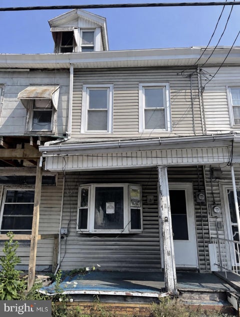 Townhouse For Sale - 322 W Main Street<br/> Schuylkill County, GIRARDVILLE, PA 17935