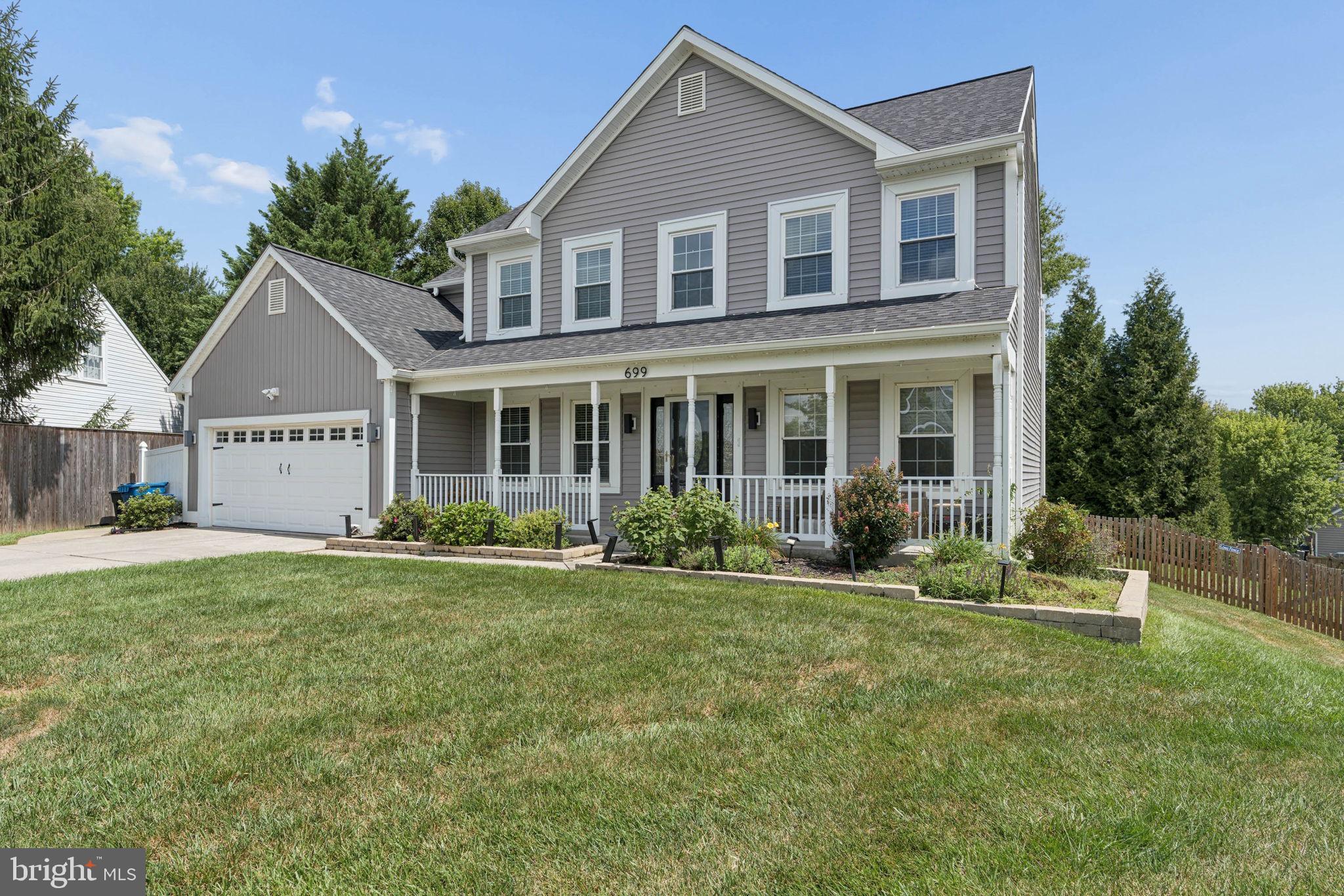 699 GARDEN COURT