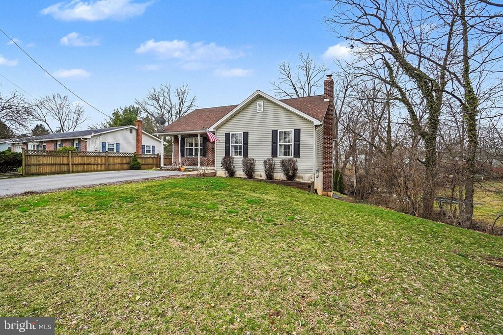 Photo of 1908 George Avenue, CARLISLE, PA 17013 (MLS # PACB2051766)