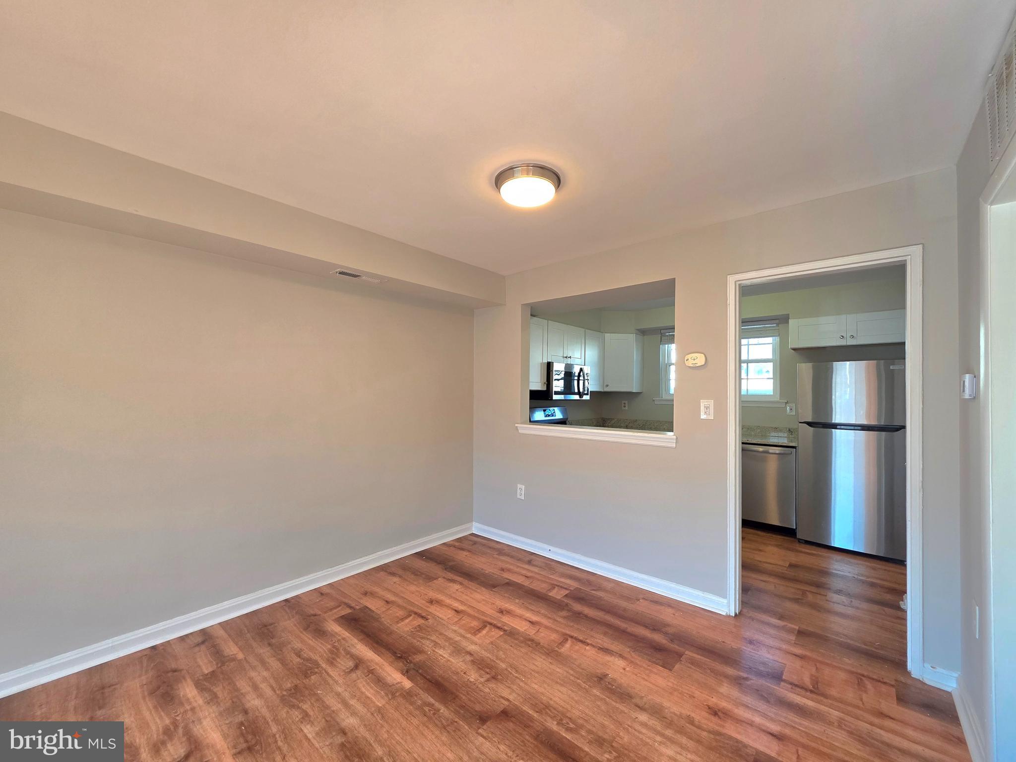 2510 N DEARING STREET