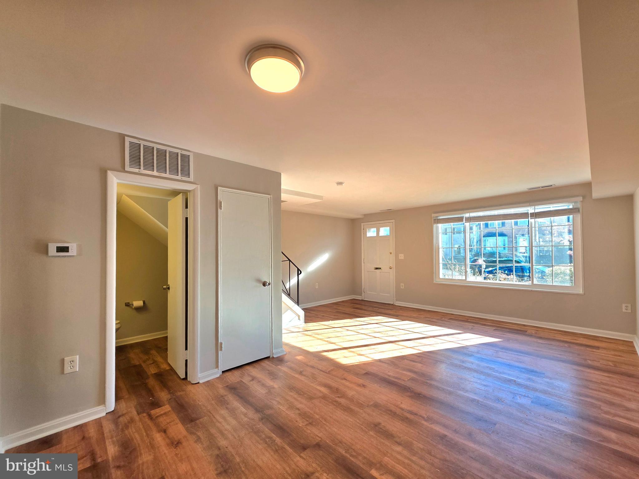 2510 N DEARING STREET