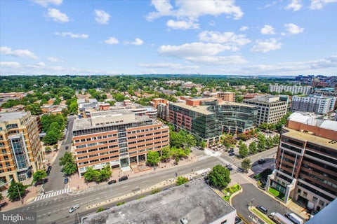 Photo of 851 N Glebe Road N #2015, ARLINGTON, VA 22203 (MLS # VAAR2081608)