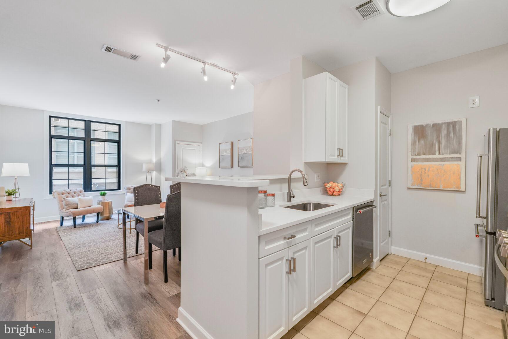 1111 25TH STREET NW 404
