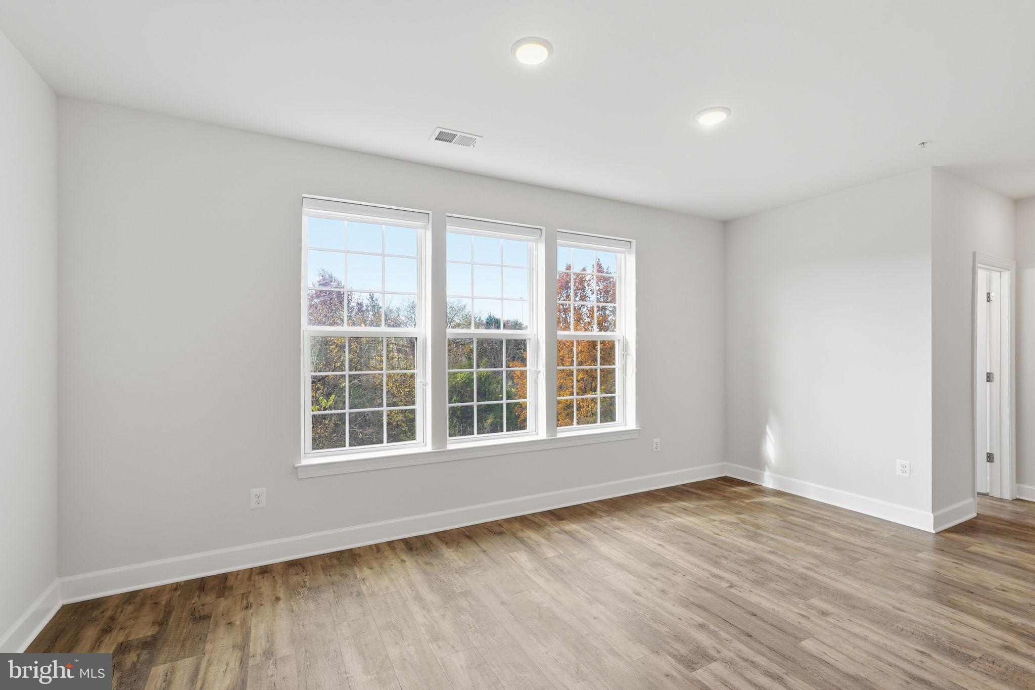 HEATHCOTE COMMONS CONDOMINIUMS - Residential