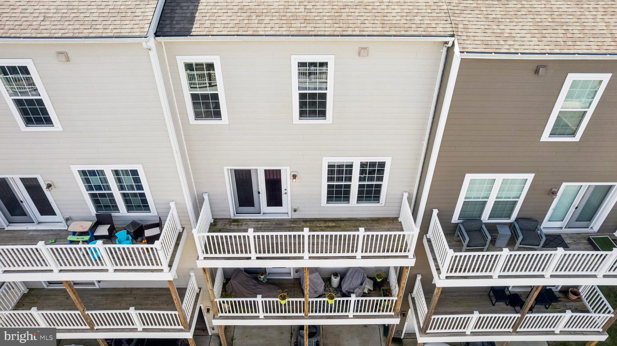 HEATHCOTE COMMONS CONDOMINIUMS - Residential