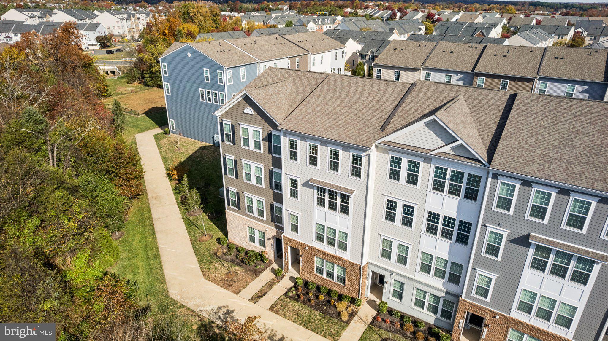 HEATHCOTE COMMONS CONDOMINIUMS - Residential