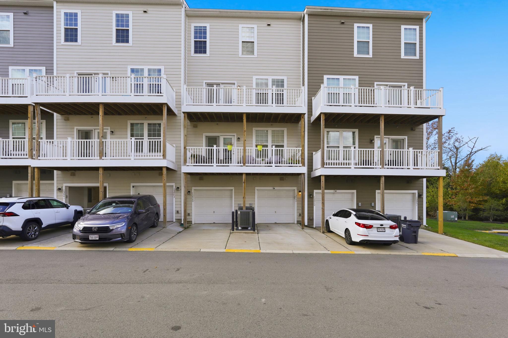 HEATHCOTE COMMONS CONDOMINIUMS - Residential