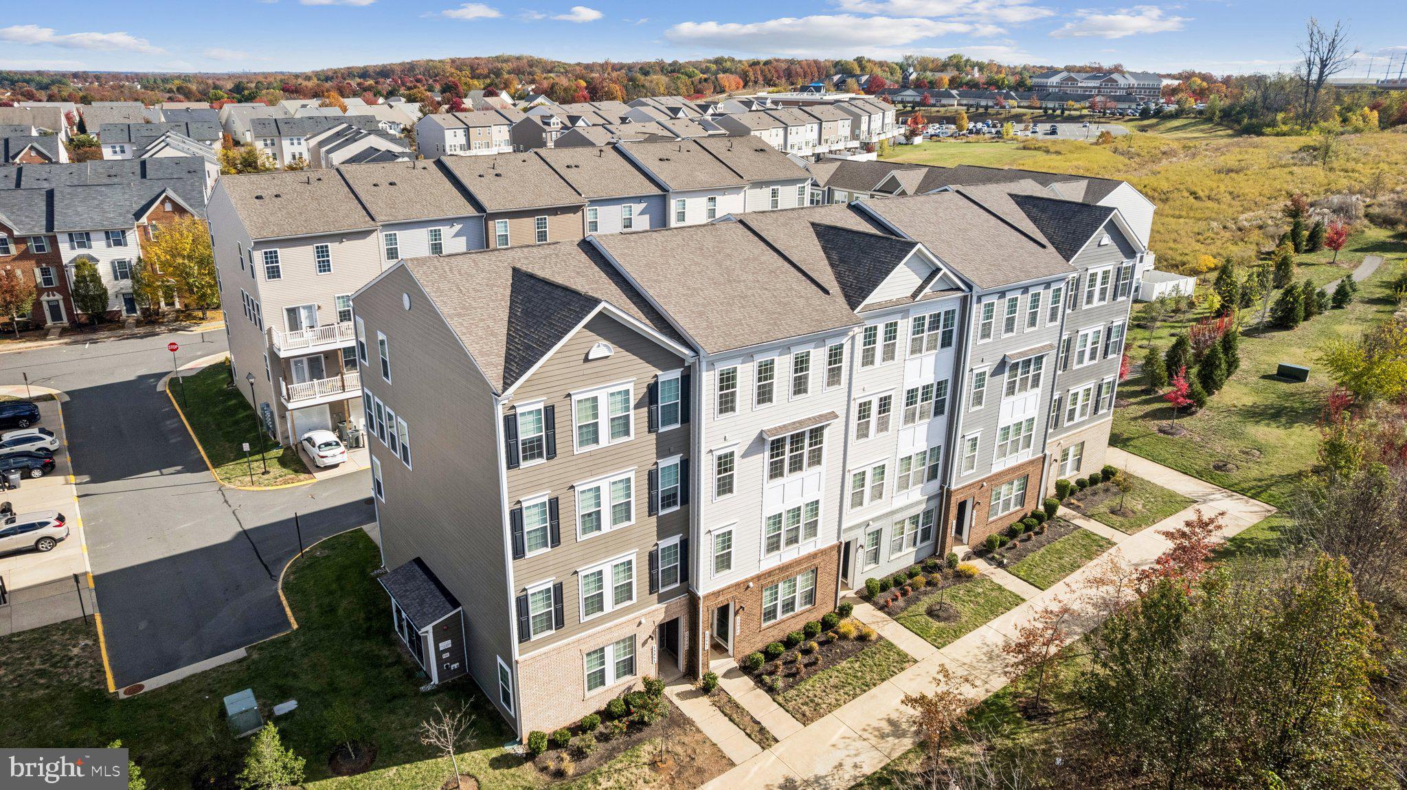 HEATHCOTE COMMONS CONDOMINIUMS - Residential