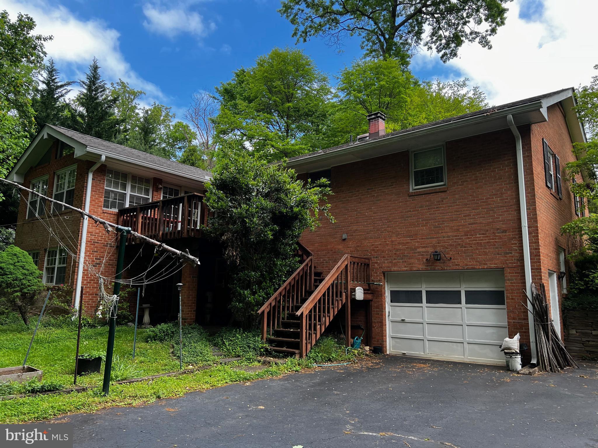 LANGLEY FOREST - Residential