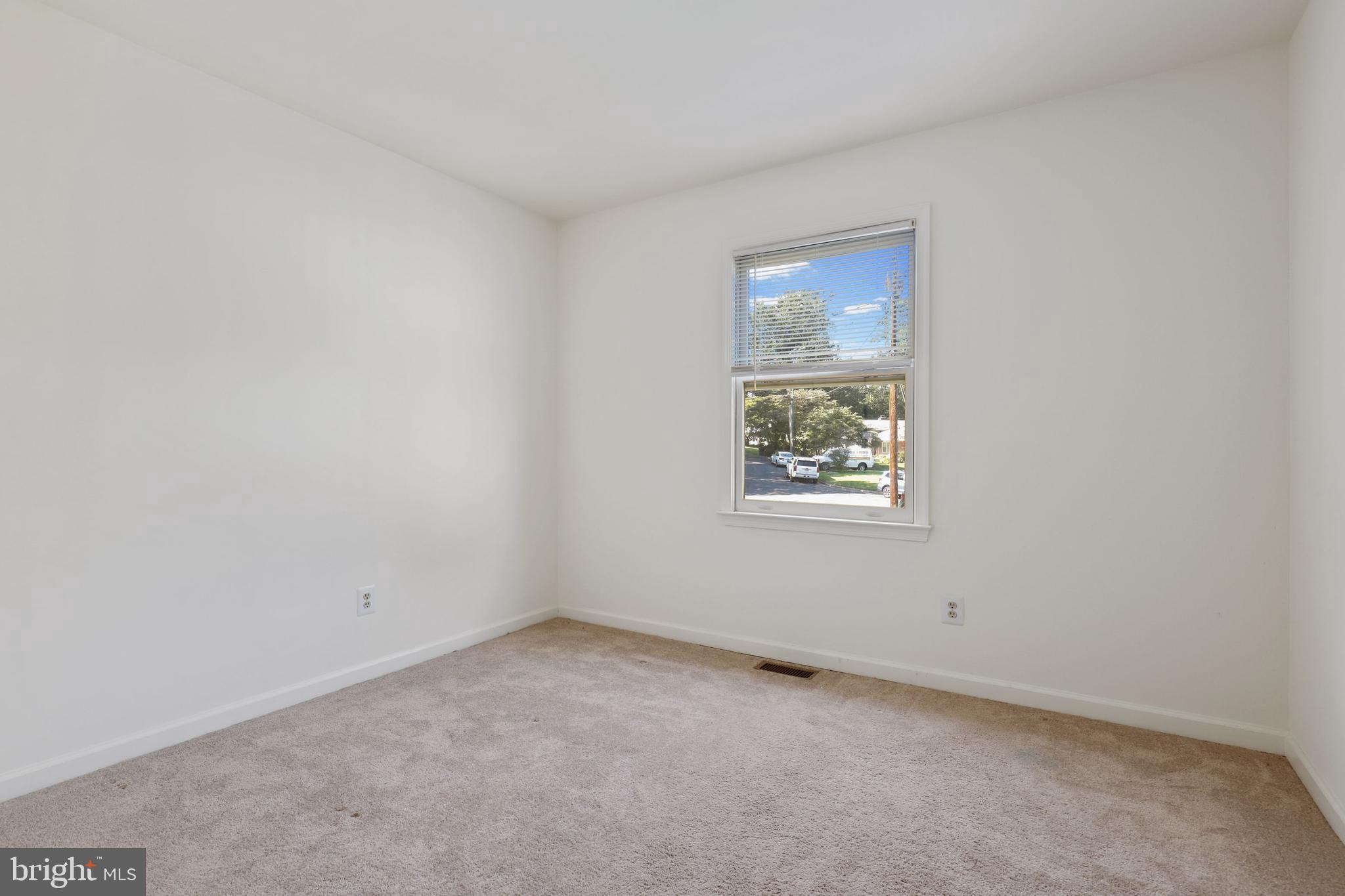 MANTUA HILLS - Residential Lease