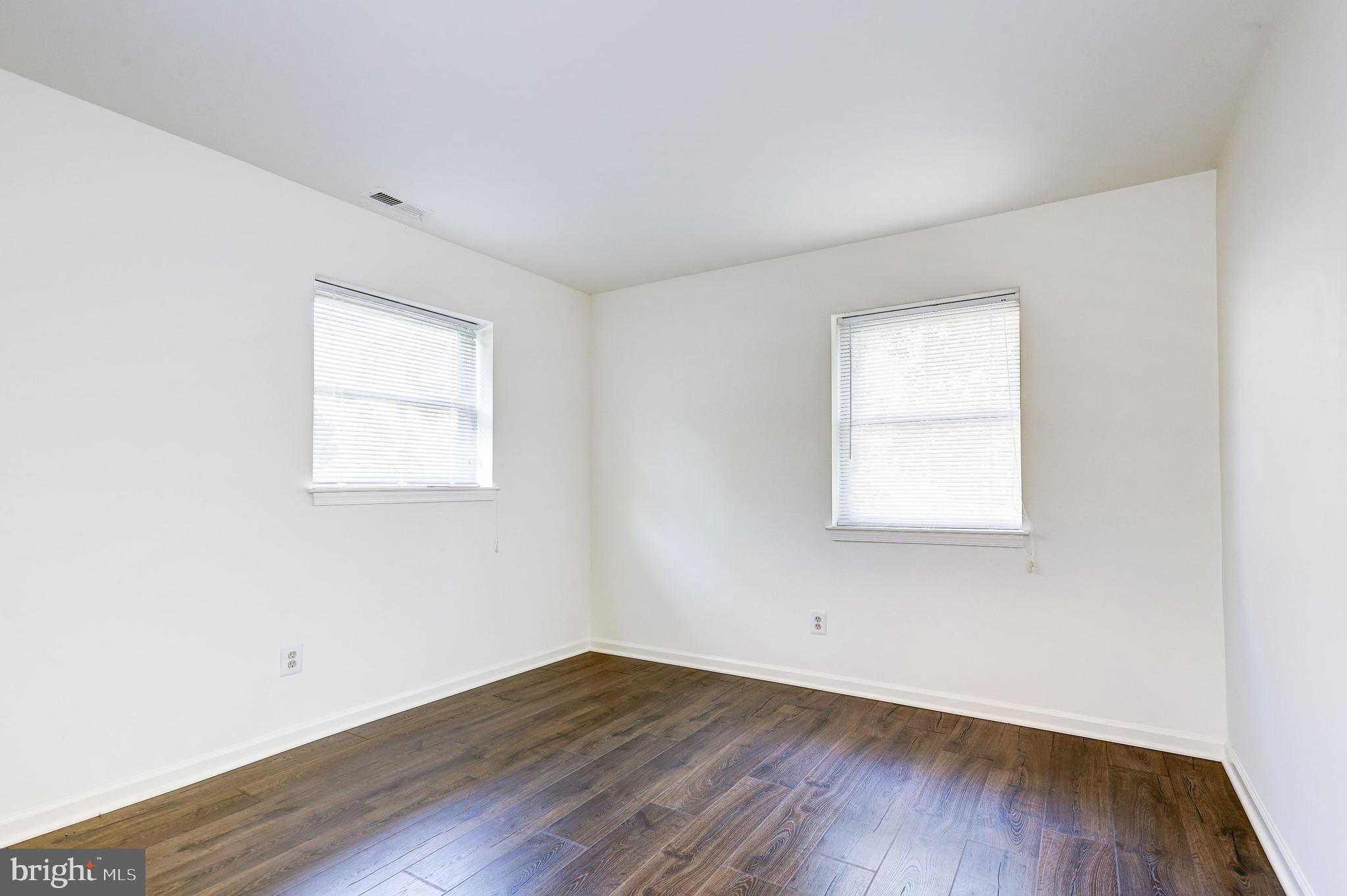 MANTUA HILLS - Residential Lease