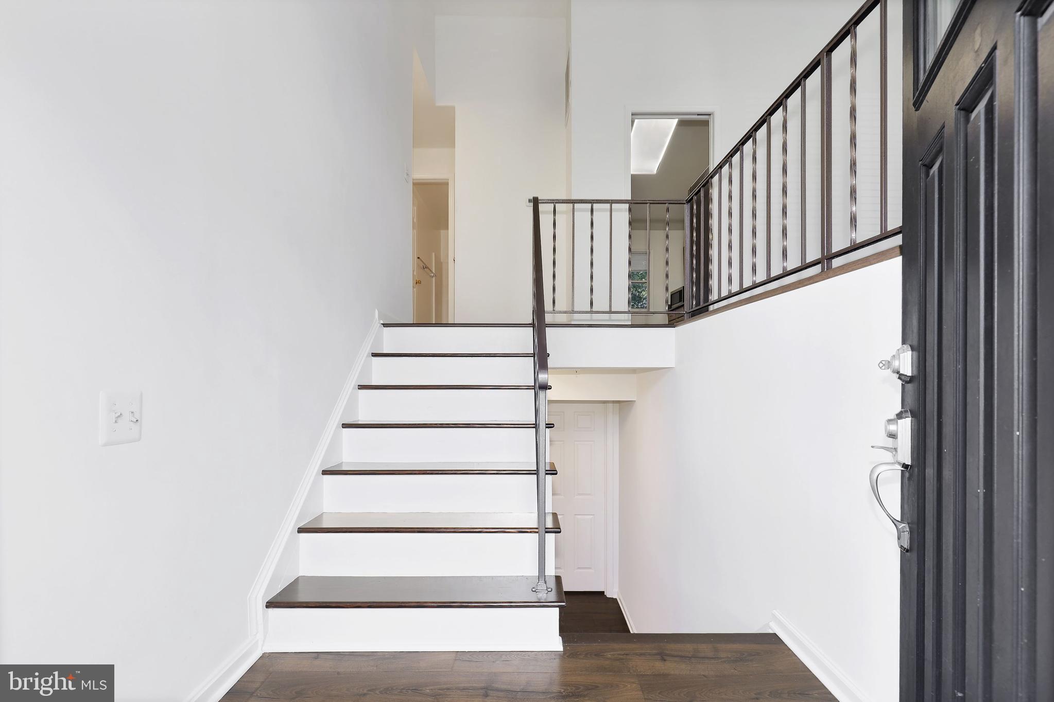 MANTUA HILLS - Residential Lease