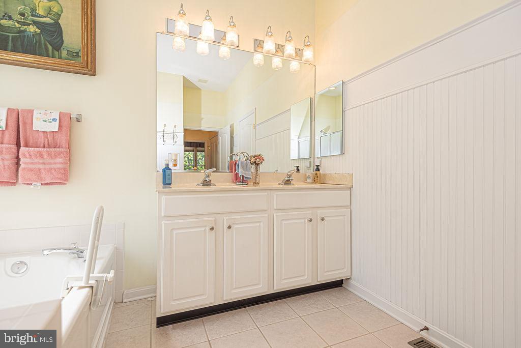 OCEAN PINES - THE PARKE - Residential