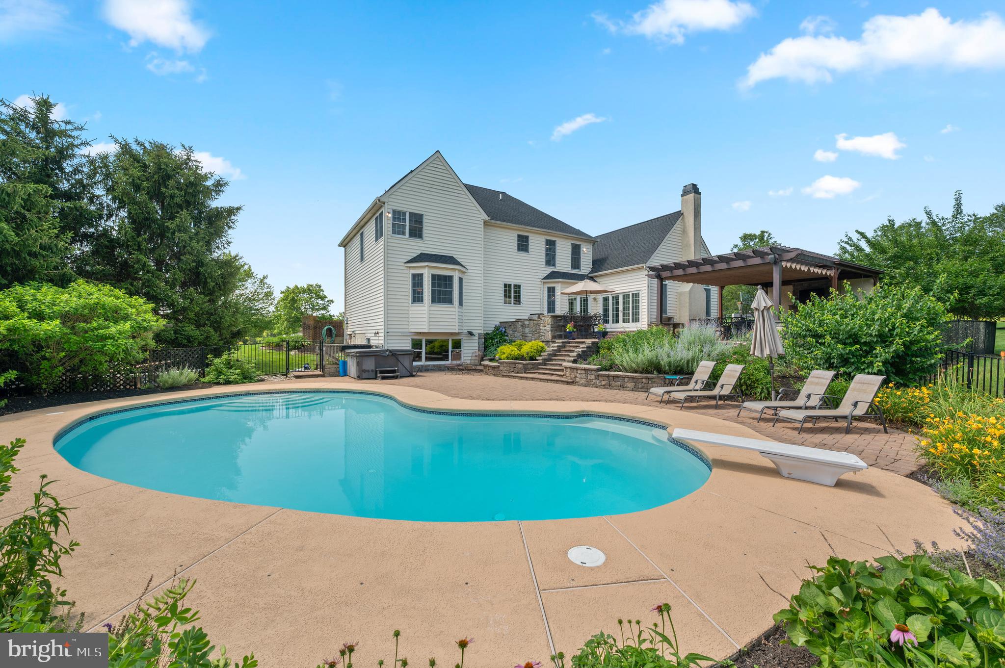 APRIL HILL - Residential