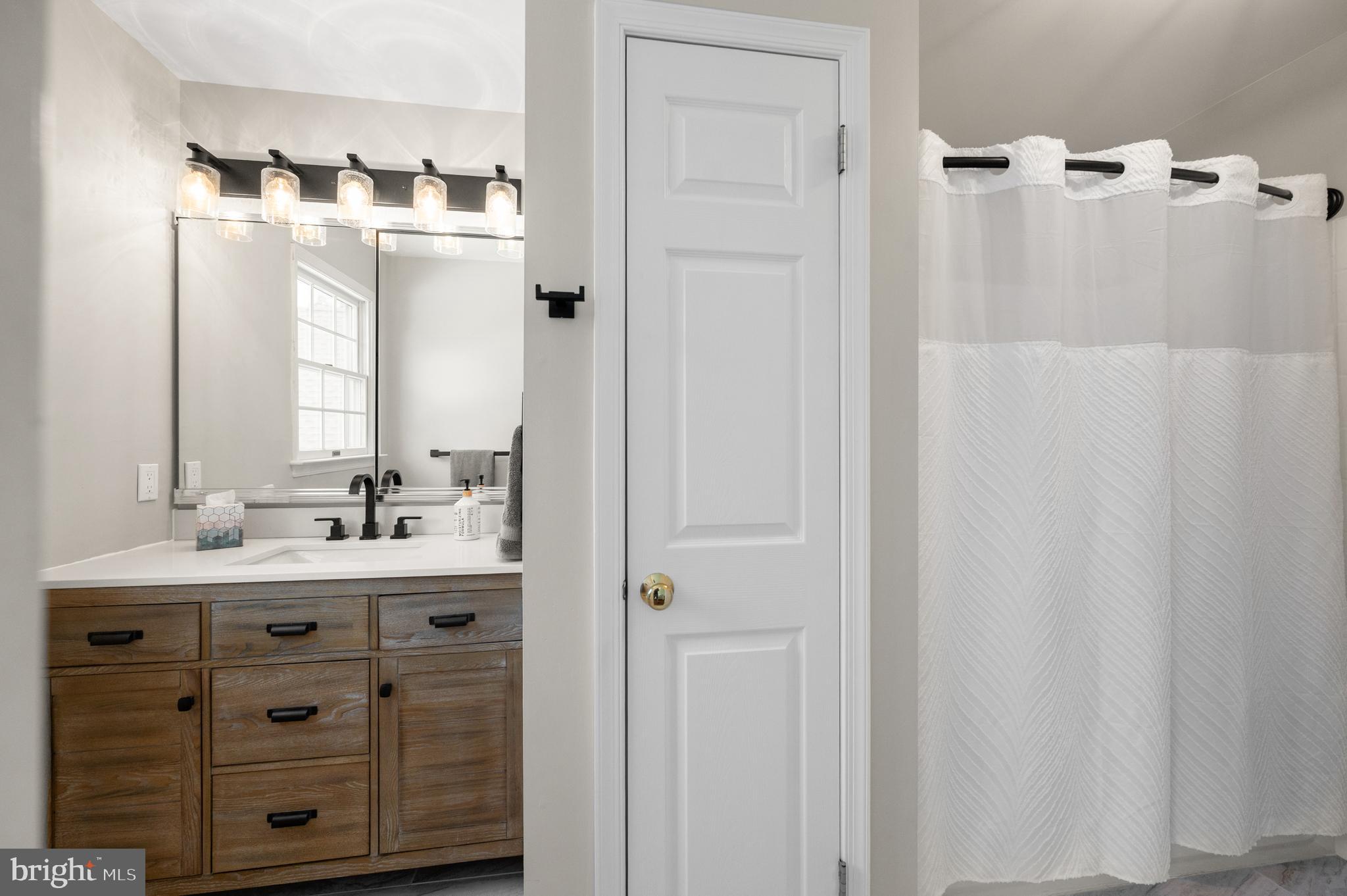 APRIL HILL - Residential