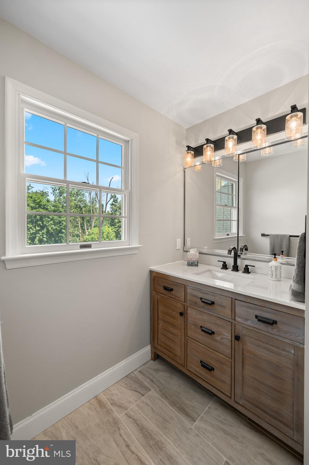 APRIL HILL - Residential