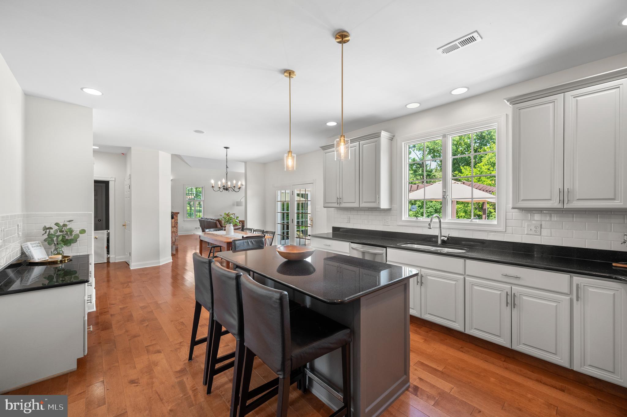 APRIL HILL - Residential