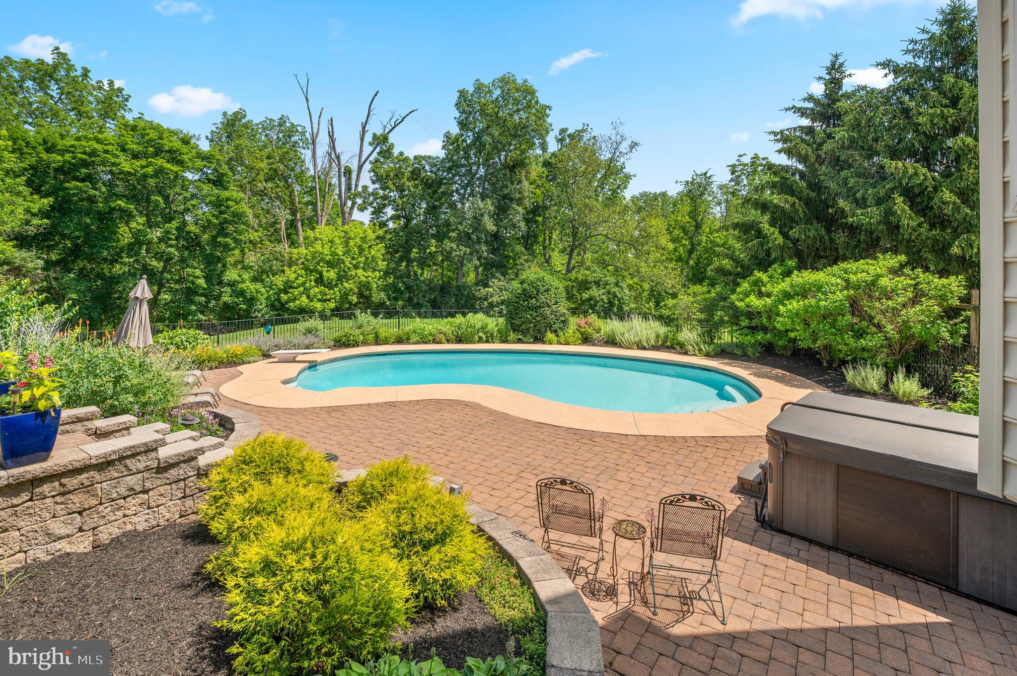 APRIL HILL - Residential