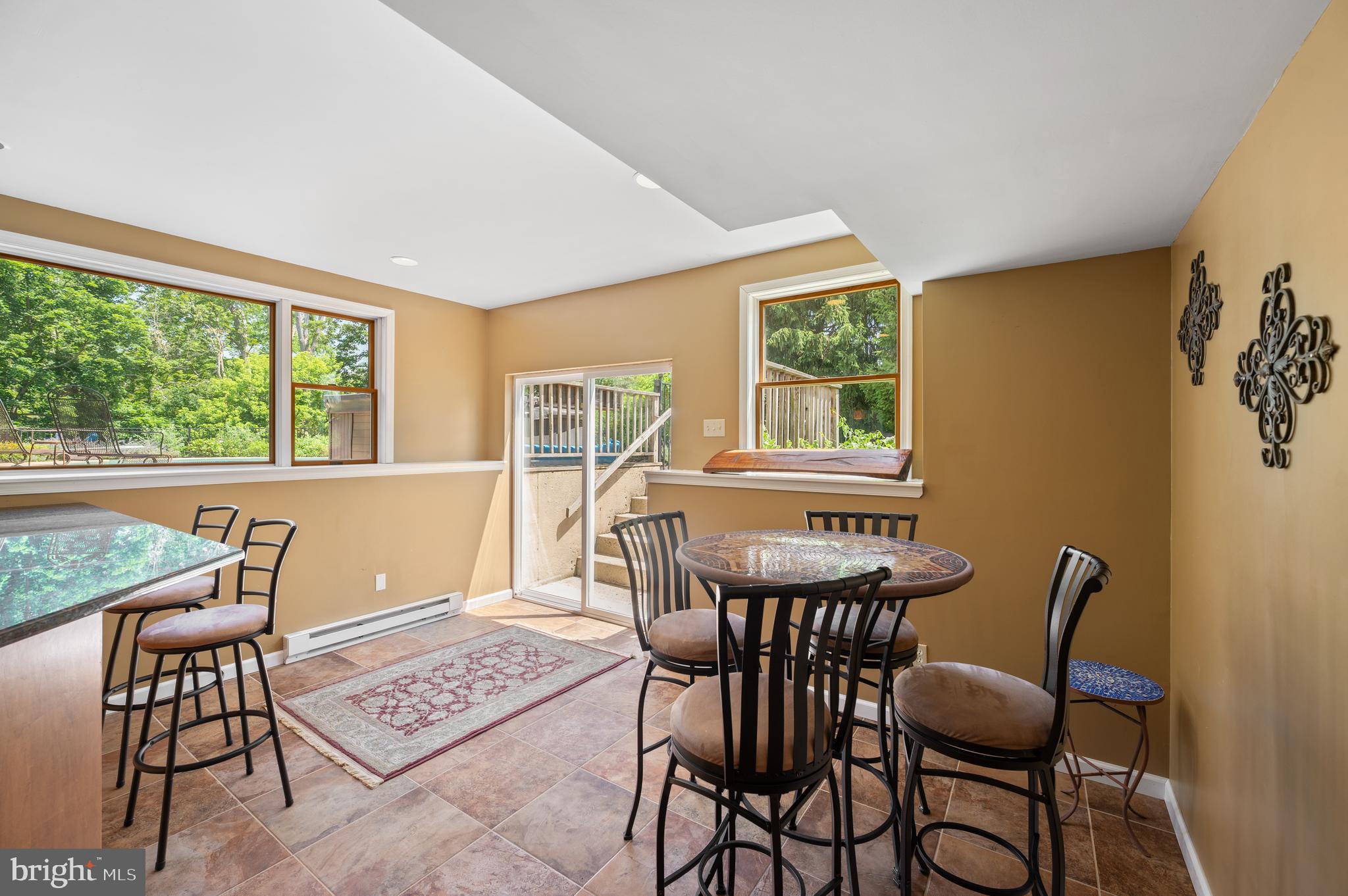 APRIL HILL - Residential