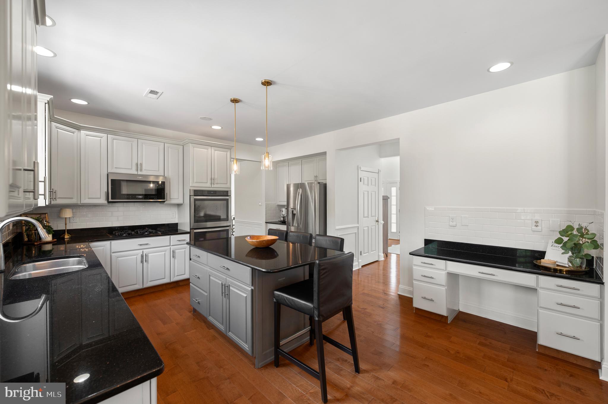 APRIL HILL - Residential