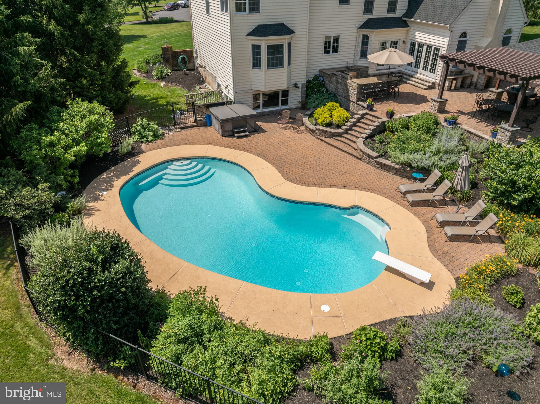 APRIL HILL - Residential