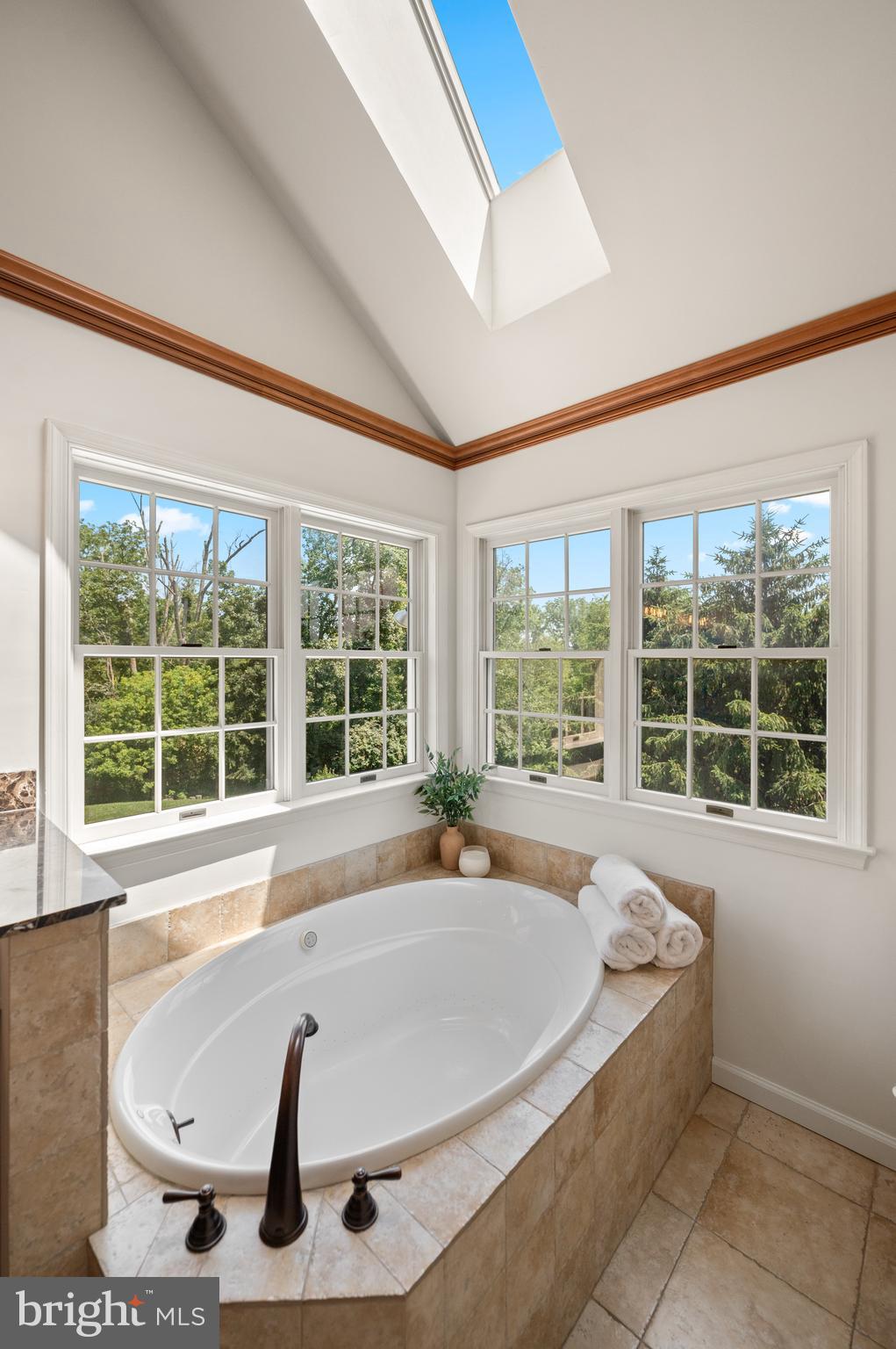 APRIL HILL - Residential